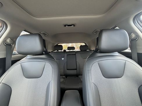 New 2026 Kia Niro EX FWD image 30