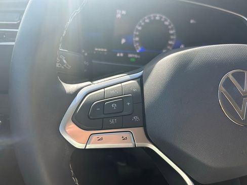 Used 2022 Volkswagen Tiguan SE image 20