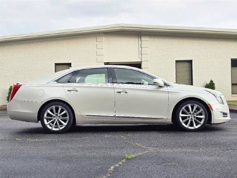 Used 2014 Cadillac XTS Premium FWD image 10