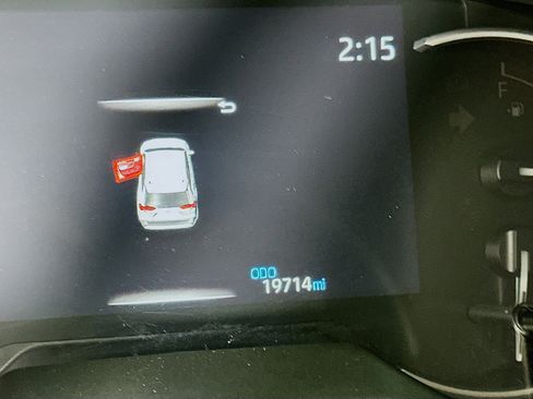 Used 2025 Toyota RAV4 LE FWD image 18