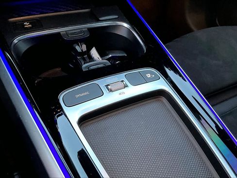 Used 2024 Mercedes-Benz GLB 250 image 28