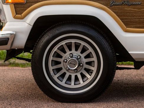 Used 1989 Jeep Grand Wagoneer AWD/4WD image 55