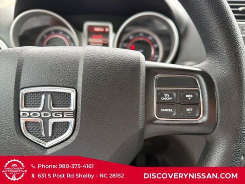 Used 2016 Dodge Journey SXT w/ Comfort/Convenience Group FWD image 18