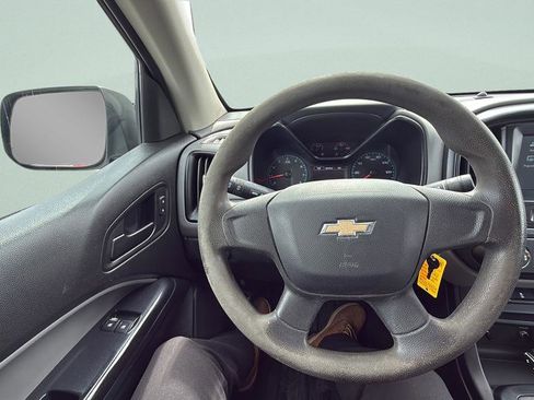 Used 2017 Chevrolet Colorado W/T RWD image 38