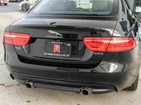 Used 2018 Jaguar XE Prestige image 6