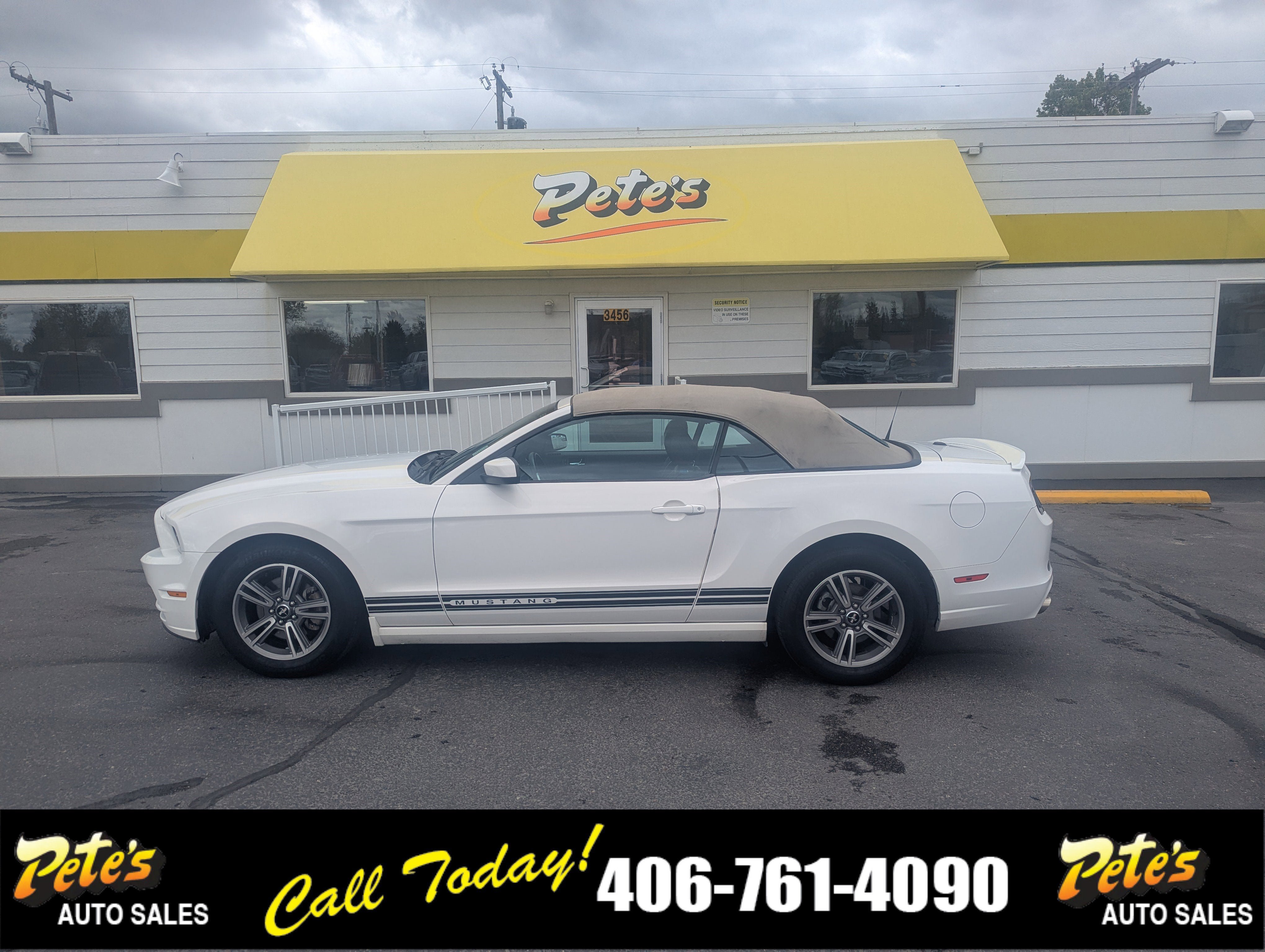 Used 2013 Ford Mustang Premium RWD image 1
