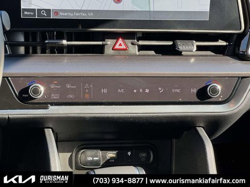 Used 2024 Kia Sportage EX image 11