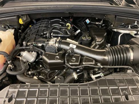 Certified 2024 Jeep Grand Cherokee Limited AWD/4WD image 28