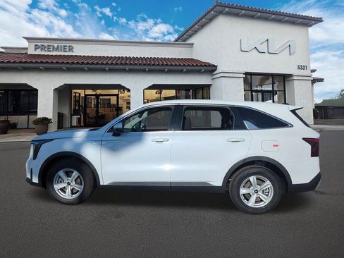 New 2026 Kia Sorento S image 5