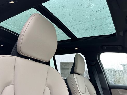 New 2026 Volvo XC90 T8 Plus w/ Protection Package AWD/4WD image 17