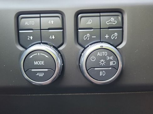Used 2025 GMC Sierra 1500 Denali w/ Technology Package AWD/4WD image 30