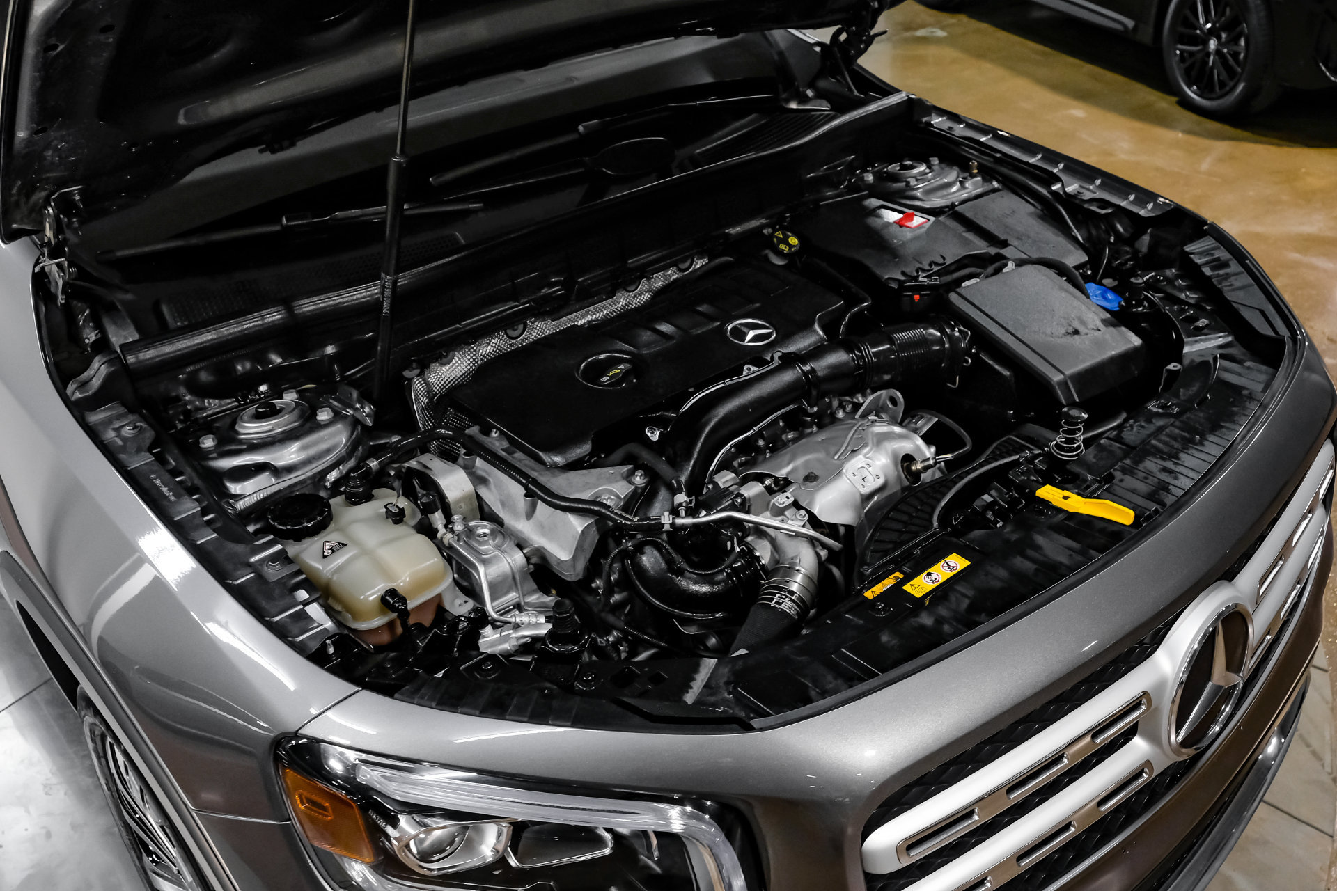 Used 2023 Mercedes-Benz GLB 250 w/ Premium Package image 52