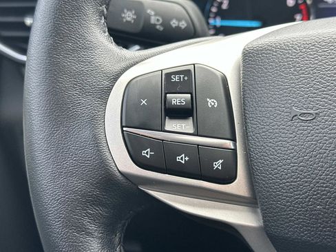 Used 2023 Ford Explorer XLT w/ Equipment Group 202A AWD/4WD image 23