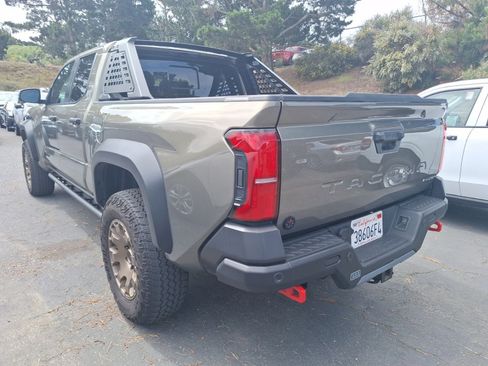 Used 2025 Toyota Tacoma 4x4 Double Cab Hybrid w/ Tow Tech Package image 4