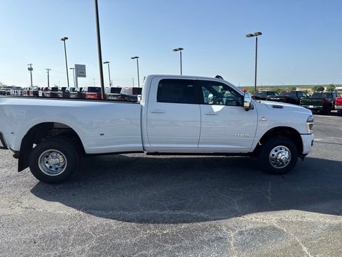 New 2026 RAM 3500 Laramie AWD/4WD image 6