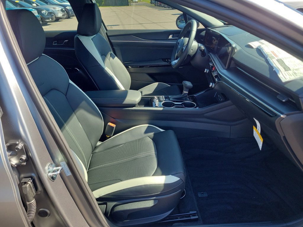 New 2026 Kia K5 GT-Line w/ GT-Line Premium Package FWD image 7