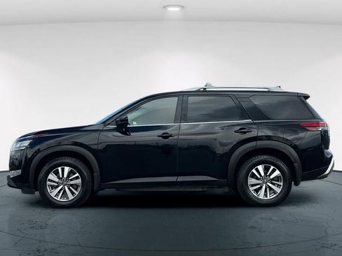 Used 2023 Nissan Pathfinder SL AWD/4WD image 9
