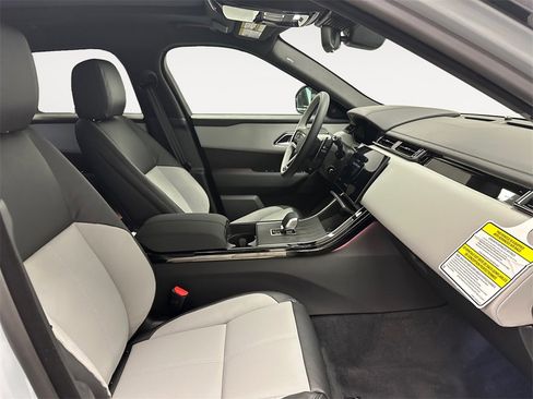 New 2026 Land Rover Range Rover Velar Dynamic SE image 15