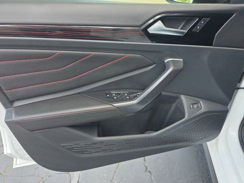 Used 2024 Volkswagen Jetta GLI Autobahn FWD image 10