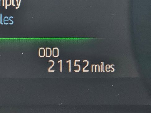 Used 2024 Toyota Sienna XSE image 23