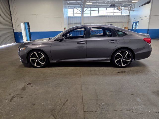 Used 2018 Honda Accord Sport image 6