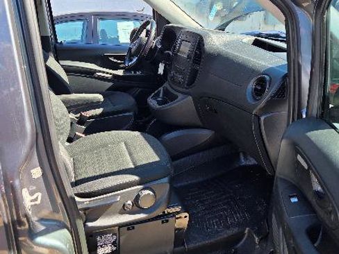 Used 2016 Mercedes-Benz Metris Passenger image 11