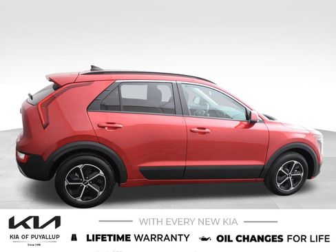 New 2026 Kia Niro LX FWD image 4