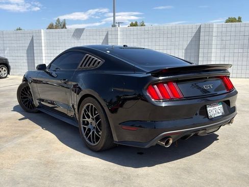 Used 2017 Ford Mustang GT Premium RWD image 23