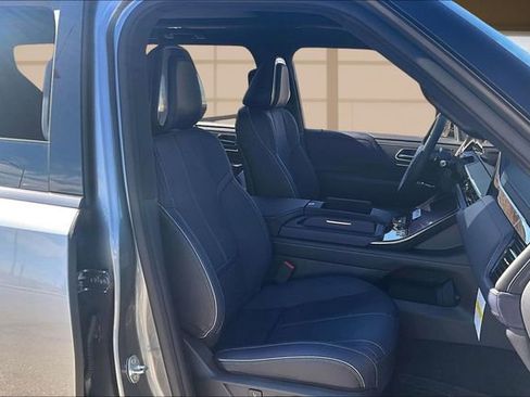 New 2026 INFINITI QX80 4WD image 7