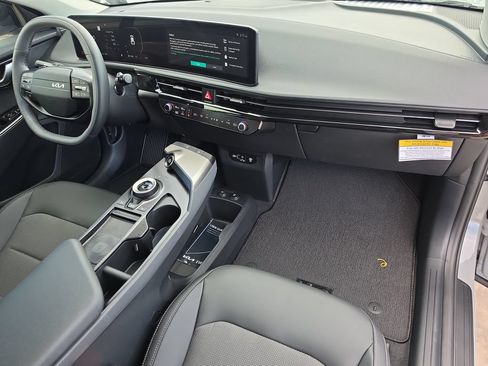 New 2026 Kia EV6 Light RWD image 10