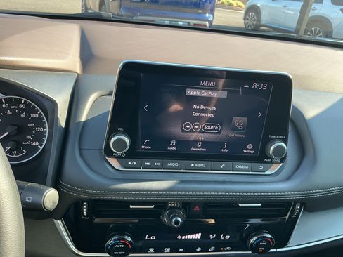 Used 2022 Nissan Rogue SV AWD/4WD image 16