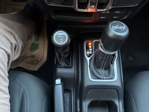 Used 2019 Jeep Wrangler Unlimited Sahara w/ Cold Weather Group image 23