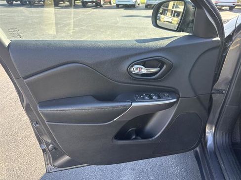 Used 2022 Jeep Cherokee Latitude Lux image 8