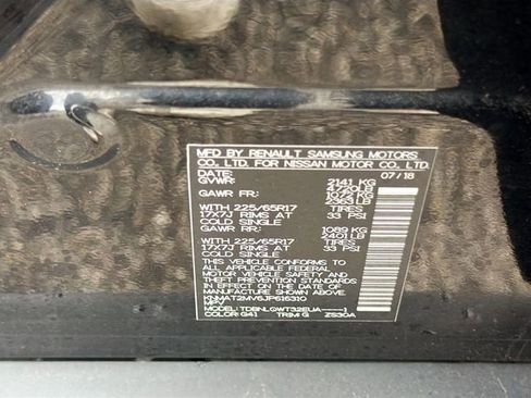 Used 2018 Nissan Rogue SV image 30