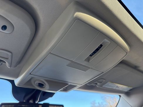 Used 2017 Dodge Journey Crossroad w/ Popular Equipment Group image 21