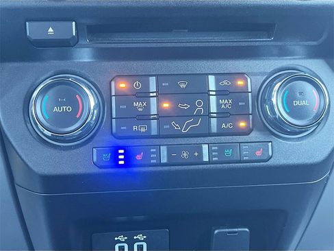 Used 2017 Ford F250 Lariat w/ Lariat Value Package image 21