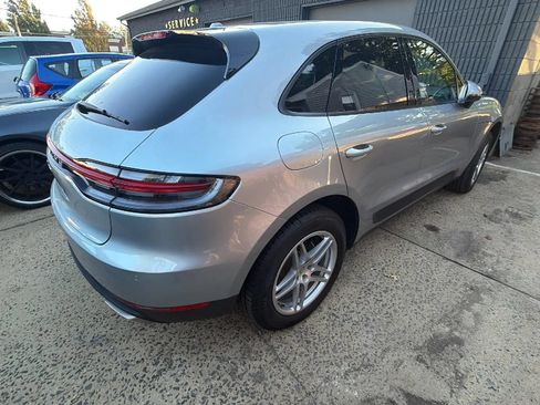 Used 2020 Porsche Macan AWD/4WD image 12