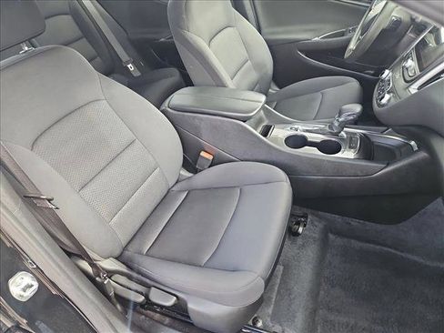 Used 2025 Chevrolet Malibu LT image 21