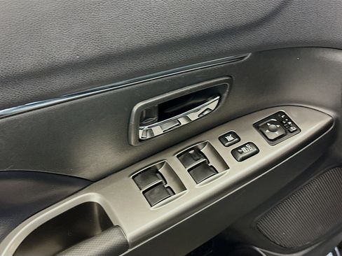 Used 2024 Mitsubishi Outlander Sport SE image 15