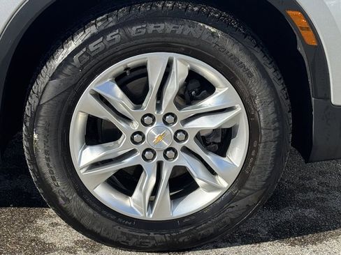 Used 2019 Chevrolet Blazer LT image 3