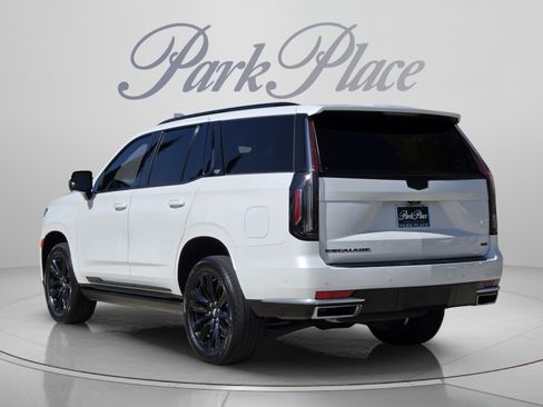 Used 2023 Cadillac Escalade Sport Platinum w/ LPO, Floor Liner Package AWD/4WD image 3