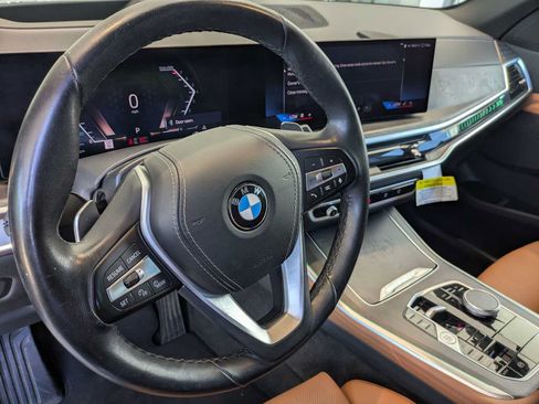 Used 2024 BMW X5 xDrive40i w/ Parking Assistance Package AWD/4WD image 8