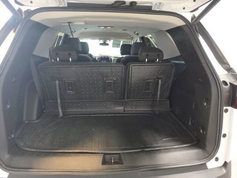 Used 2021 Chevrolet Traverse LT w/ LPO, Floor Liner Package AWD/4WD image 17
