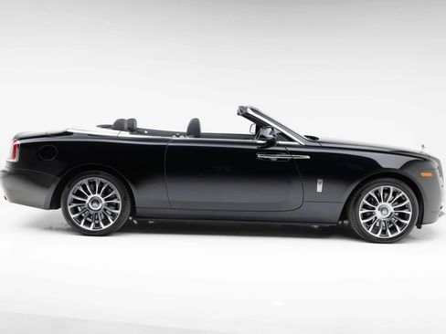 Used 2019 Rolls-Royce Dawn RWD image 13