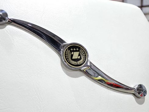 Used 1988 Ford Mustang LX image 24