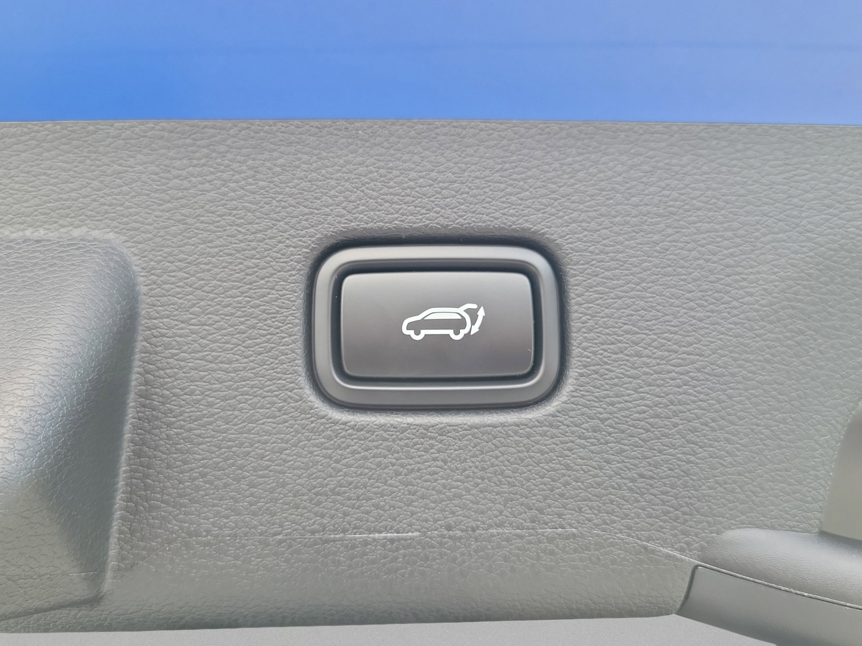 New 2026 Kia Sportage SX FWD image 7