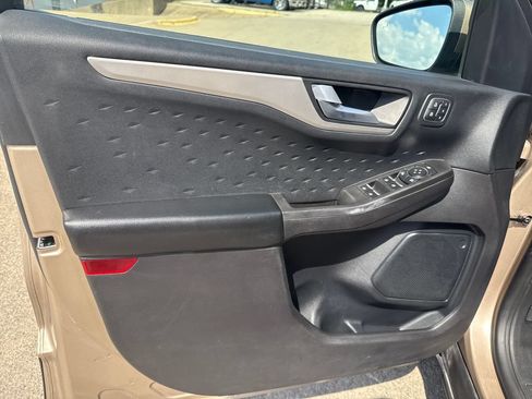 Used 2020 Ford Escape SEL AWD/4WD image 10