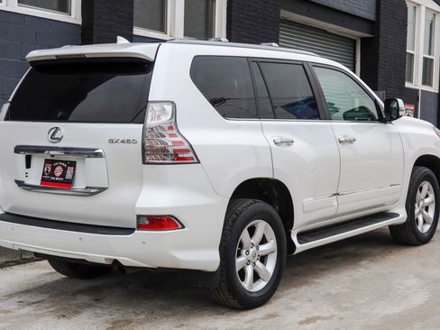 Used 2017 Lexus GX 460 w/ Navigation Package image 4