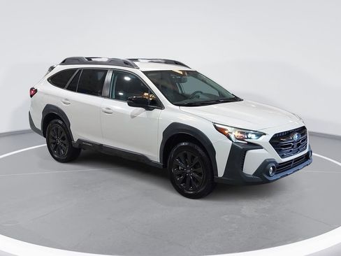 Used 2023 Subaru Outback Onyx Edition AWD/4WD image 3