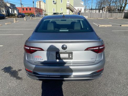 Used 2024 Volkswagen Jetta SEL image 6